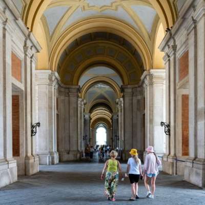 Caserta Royal Palace Guided Tour with Transfers